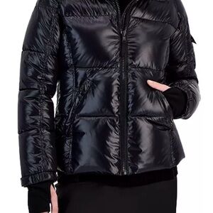 Sleek Women's Black Puffer Jacket